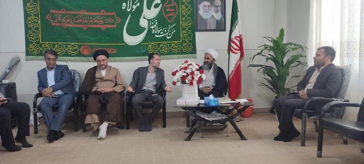 تربیت نسل انقلابی با تکیه بر ایثار شهدا