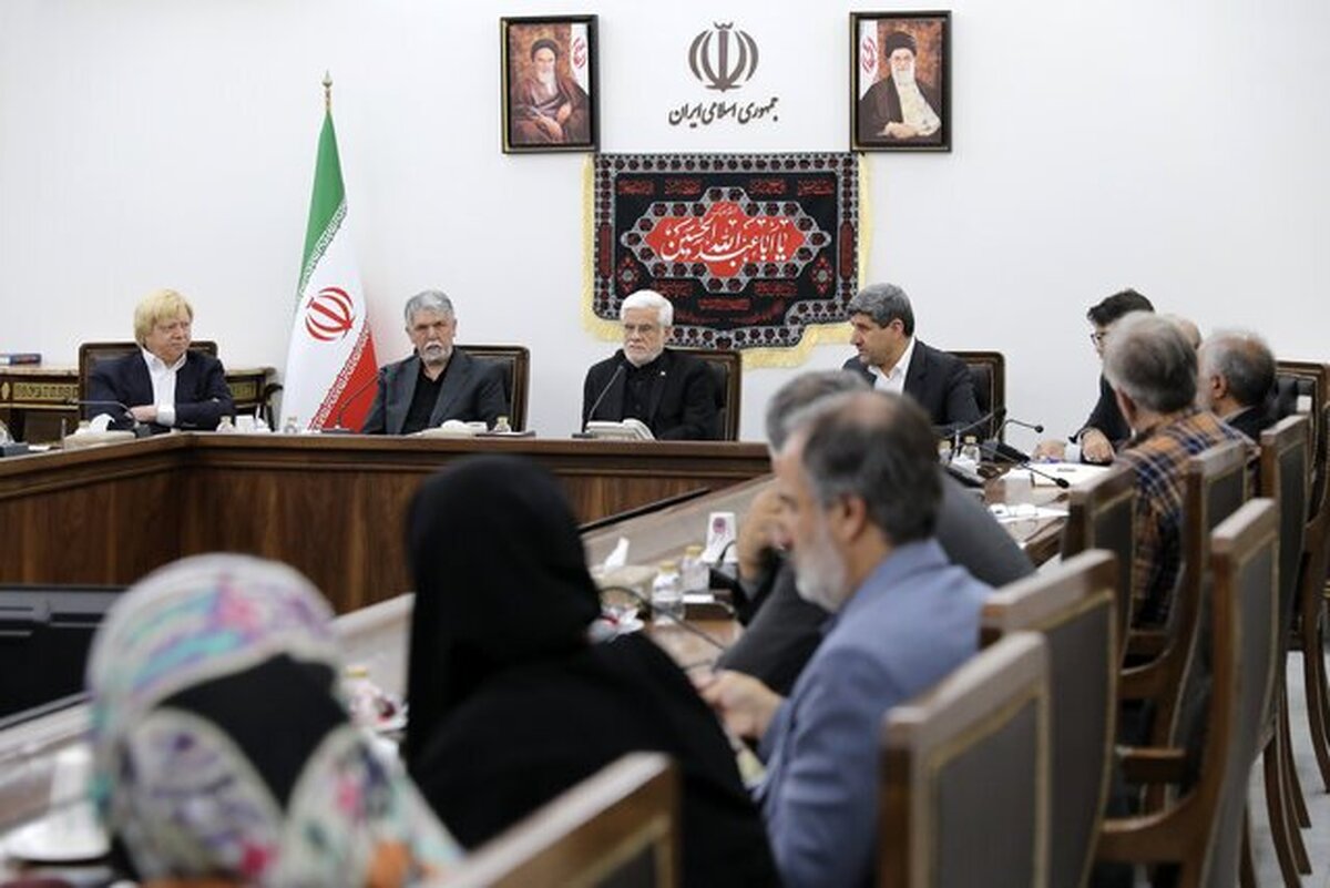 عارف: نباید یک نفر و یا شورای تامین شهرستان خلاف نگاه بزرگان برای فرهنگ و هنر کشور تصمیم‌ بگیرد