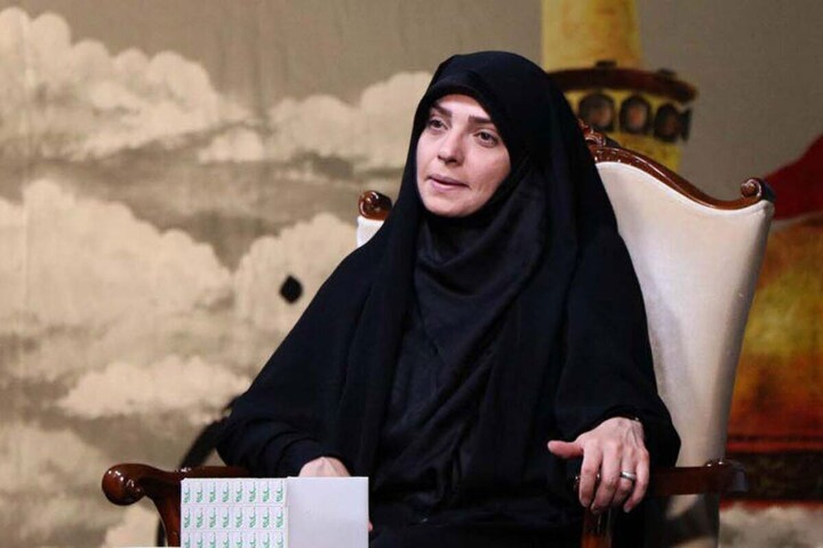 در دشت لاله خیز همیشه شهید هست... در دشت لاله خیز همیشه شهید هست...