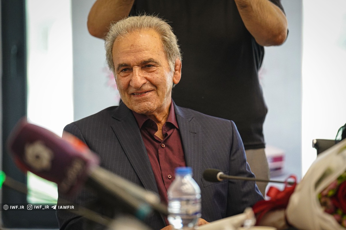 فرحوشی: مگر در اقتصاد و آب و برق اولیم که در کشتی باید اولِ جهان باشیم؟ کشتیِ ما مثل فوتبال برزیل است