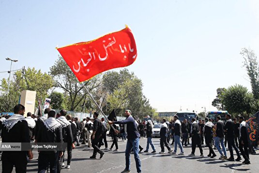 مراسم عزاداری نیروهای مسلح در مصلی امام خمینی(ره) تهران