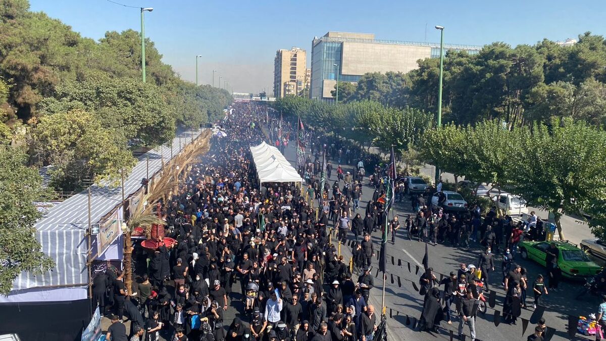 شهرداری تهران با تمام توان برای تسهیل سفر زائران اباعبدالله الحسین (ع) بسیج شده است