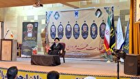 وظیفه استادان تغذیه فکری و ایمانی دانشجویان است