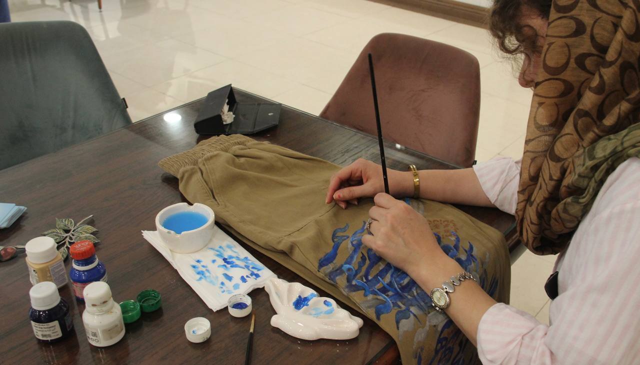 هنر در خدمت معنای عاشورایی؛ روایت سنت و معنا از قلمزنی تا سوزندوزی هنر در خدمت معنای عاشورایی؛ روایت سنت و معنا از قلمزنی تا سوزندوزی