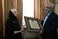 دیدار-اوحدی-با-خانواده-شهیده-پاک-بانوی-غیرنظامی-که-در-حمله-رژیم-صهیونیستی-شهید-شد