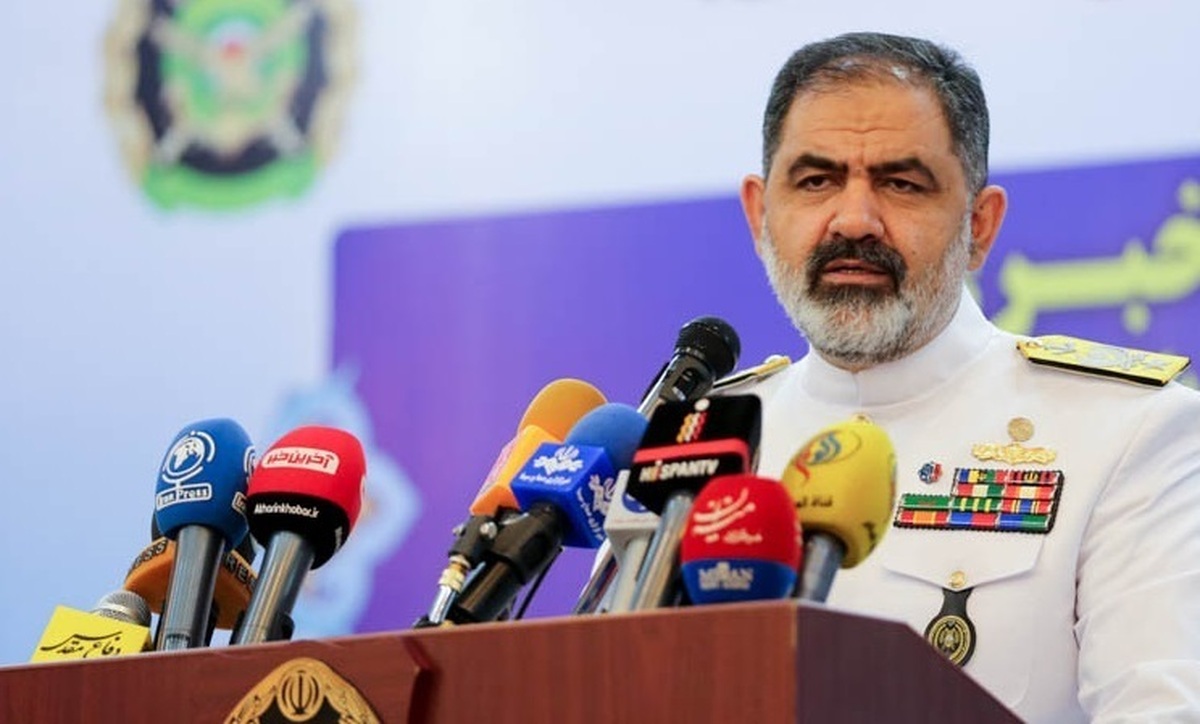 دریادار ایرانی: نیروی دریایی ارتش تا پای جان از کشور دفاع میکند