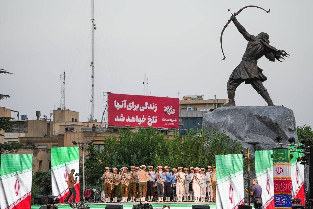 اجرای نمایش‌های پرفورمنس با محوریت شاهنامه در میدان ونک