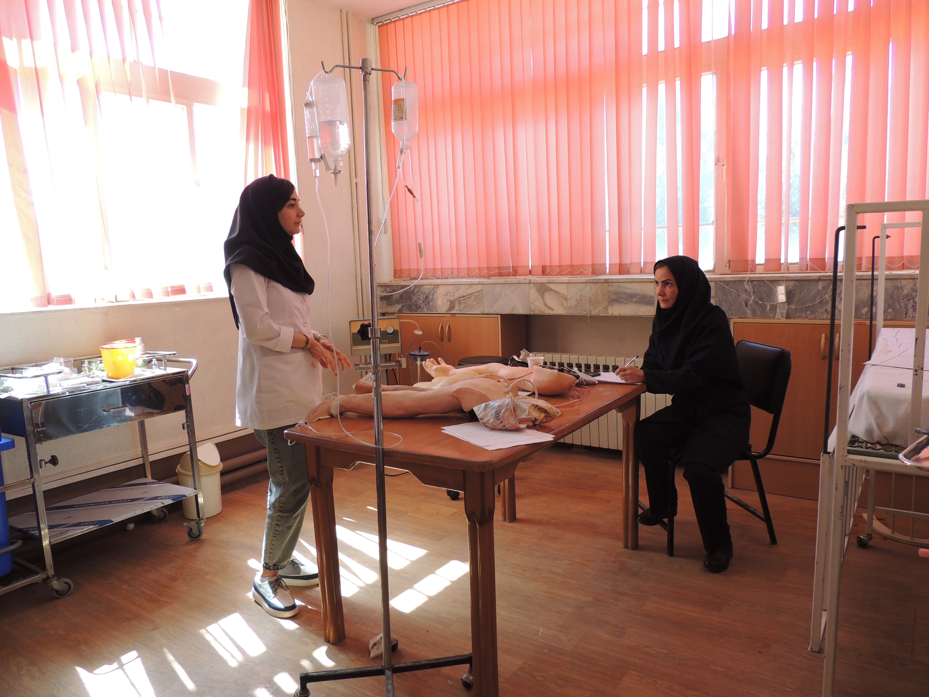 ایستگاه به ایستگاه تا حرفهای شدن؛ آزمون OSCE شبیهسازی واقعیت برای ارتقای مهارتهای پرستاری ایستگاه به ایستگاه تا حرفهای شدن؛ آزمون OSCE شبیهسازی واقعیت برای ارتقای مهارتهای پرستاری