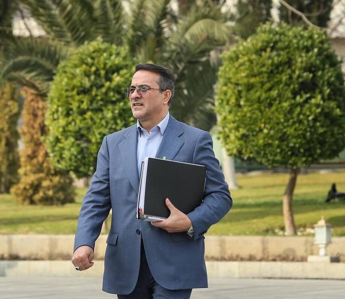 جذب ۲۷ هزار نفر در وزارت بهداشت و ۶۰۰ نفر در بانک مرکزی