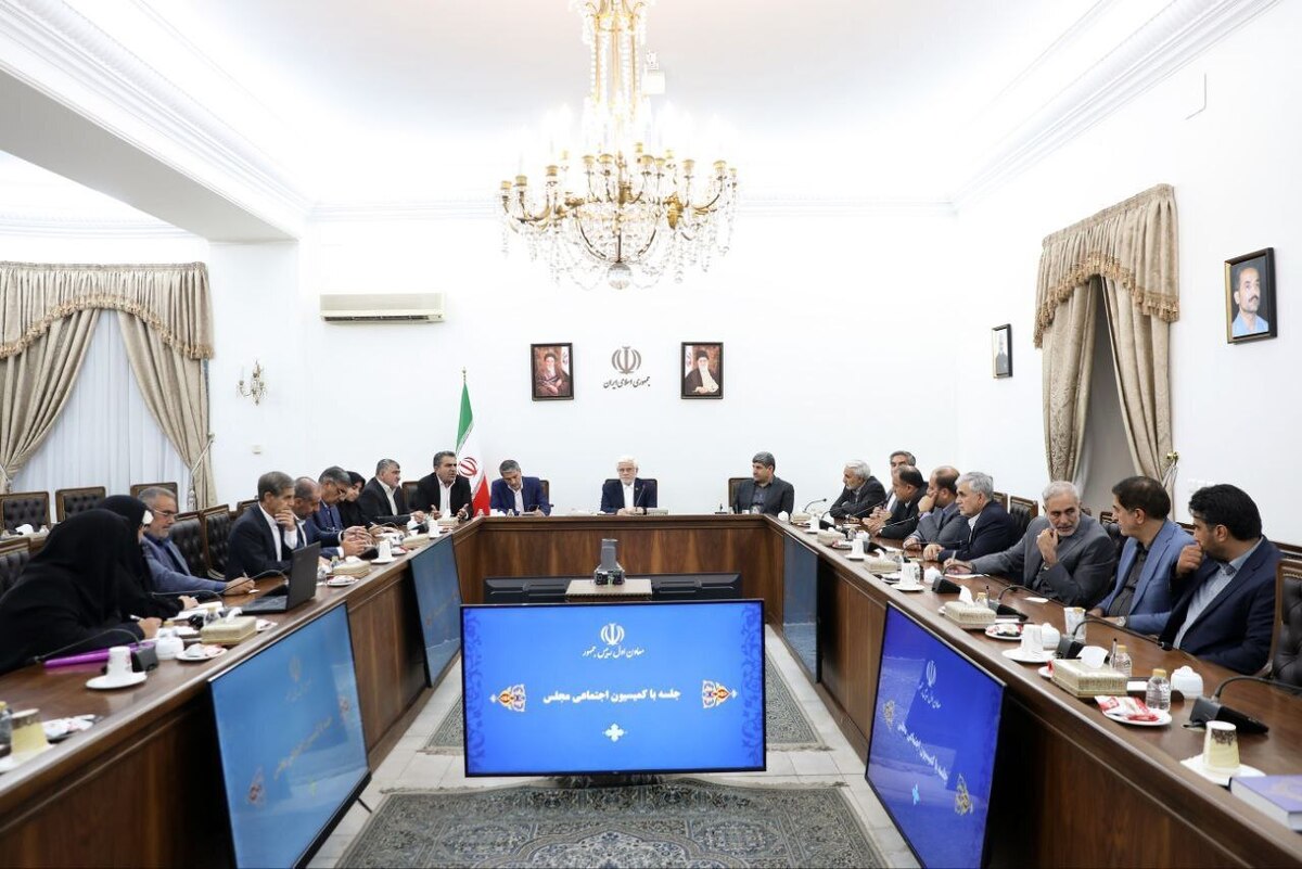 بررسی ساماندهی نیروهای شرکتی در نشست معاون اول رئیسجمهور و کمیسیون اجتماعی مجلس