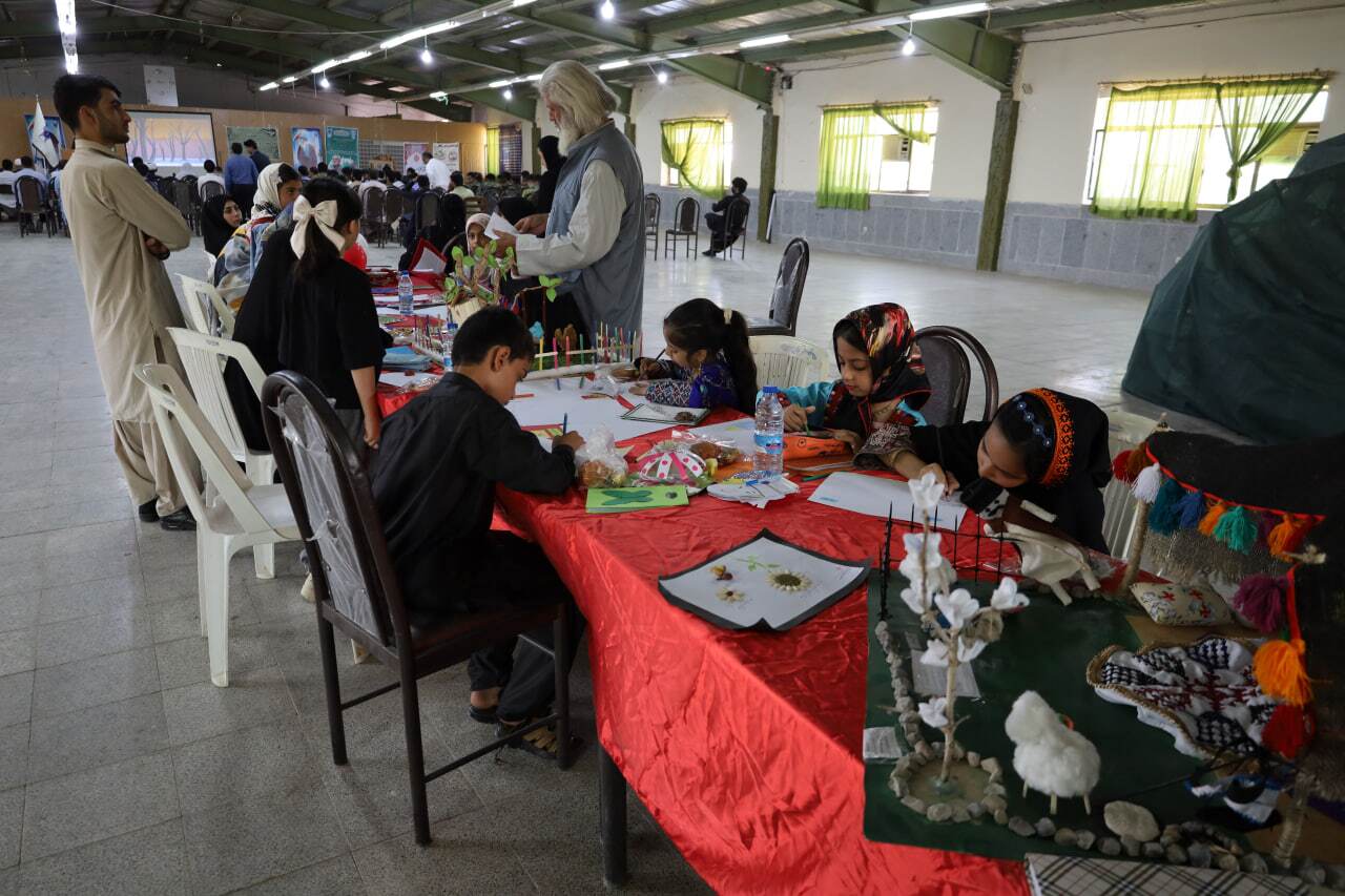 شهید مولوی ریگی نماد وحدت و تقریب مذاهب/اقتدار نظام اسلامی مرهون جانفشانی شهیدان شهید مولوی ریگی نماد وحدت و تقریب مذاهب/اقتدار نظام اسلامی مرهون جانفشانی شهیدان