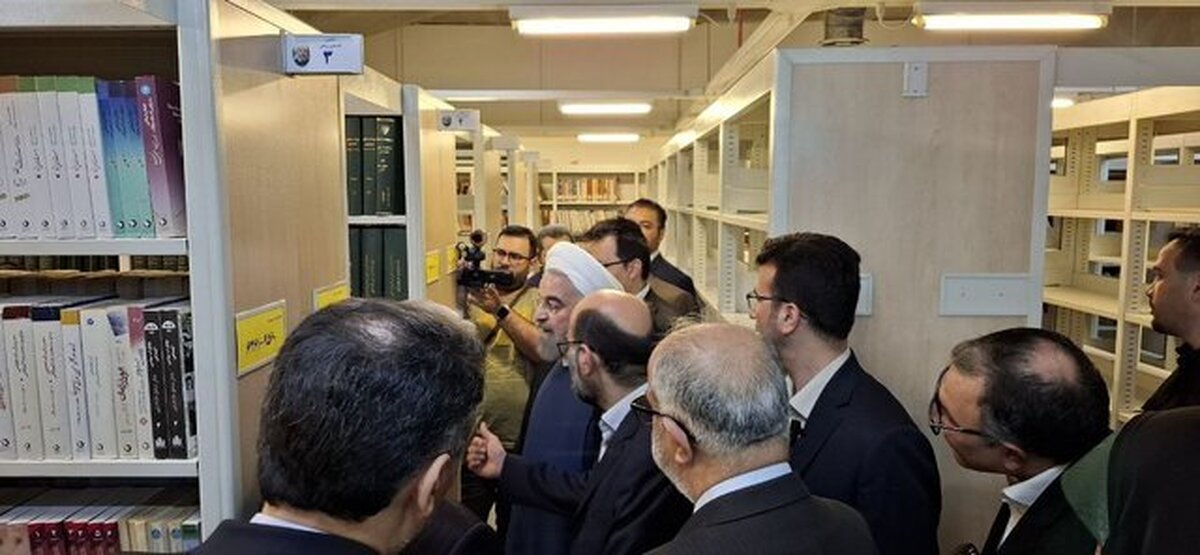 حسن روحانی ۲۵ هزار نسخه کتاب به سازمان اسناد و کتابخانه ملی اهدا کرد