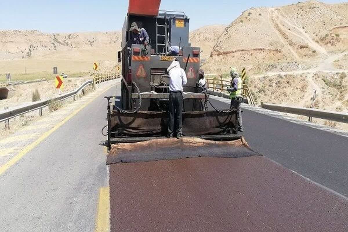 اجرای عملیات بهسازی ۱۷ هزار کیلومتر از راههای کشور در یکسال اخیر
