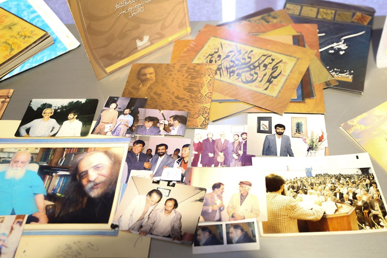 نمایشگاه پژوهشی «در آغوش هنر» در نگارخانه ترانه باران افتتاح شد نمایشگاه پژوهشی «در آغوش هنر» در نگارخانه ترانه باران افتتاح شد