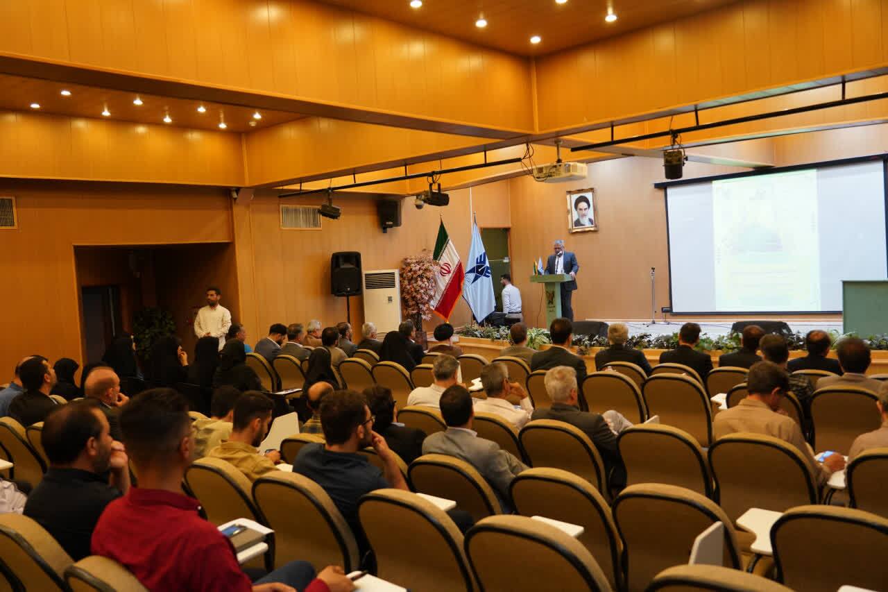 ۳۲ میلیارد تومان وام بانکی؛ حمایت رفاهی دانشگاه آزاد کرج از کارکنان ۳۲ میلیارد تومان وام بانکی؛ حمایت رفاهی دانشگاه آزاد کرج از کارکنان