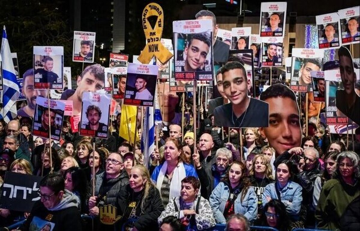 خانوادههای اسرای اسرائیلی علیه نتانیاهو: جنگ را متوقف کنید و به تبادل اسرا تن دهید
