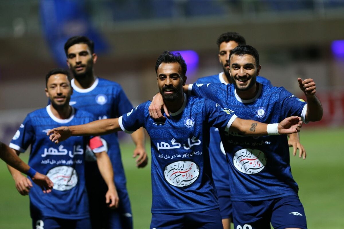 بازی در خانه فجر آسان نیست اما ۳ امتیاز را میخواهیم امیدوارم چمن ورزشگاه پارس مطلوب باشد