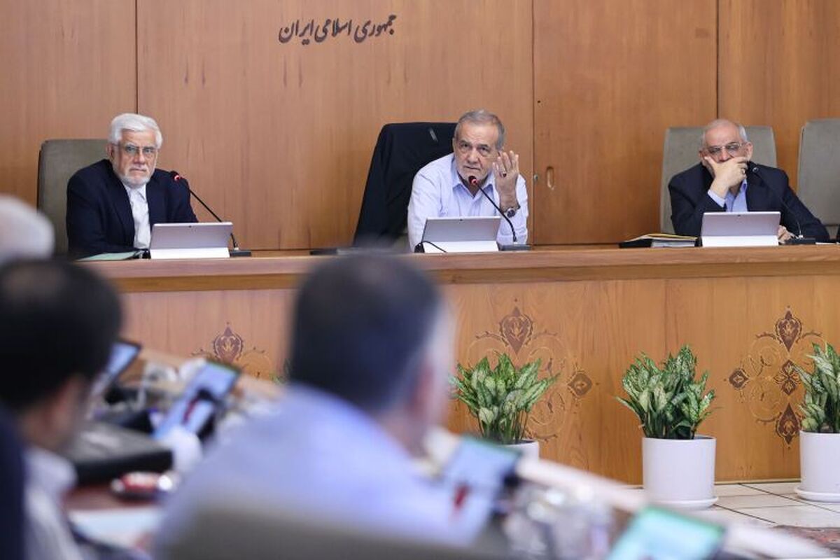 الزامات اجرایی شدن فراخوان رئیس جمهور برای کمک به دولت و نقدی بر طرح کاهش ۵۰درصدی حضور کارکنان