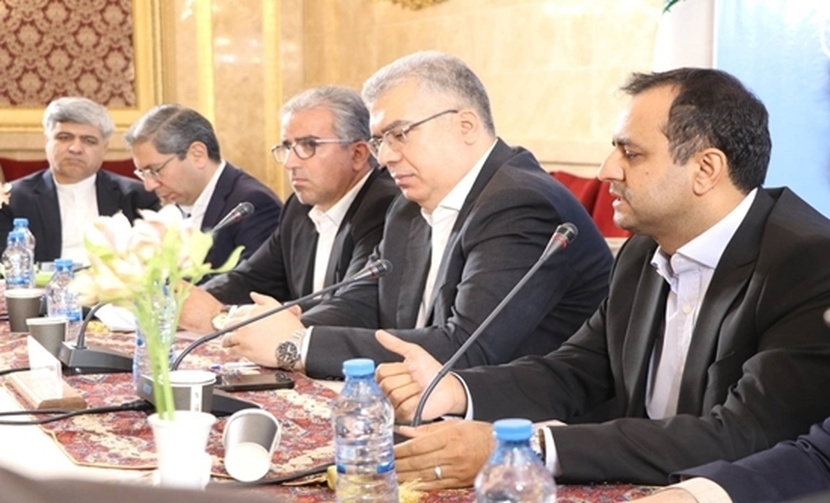 دهنوی: زمان چرخش معکوس تجارت فرا رسید  مصوبات کمیته ارزی گامی به سوی توسعه تجارت