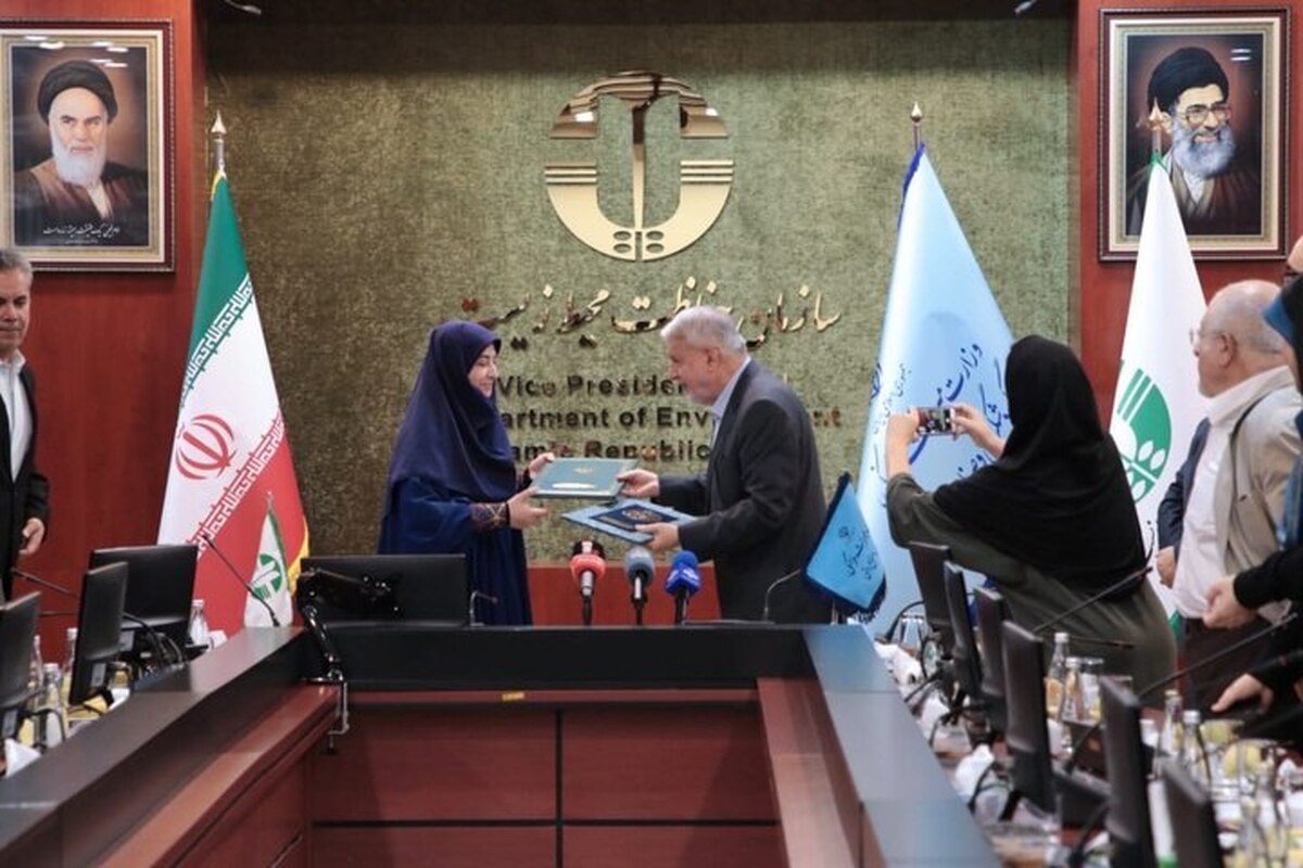 خاک جزیره هرمز در خطر؛ لزوم آموزش و فرهنگسازی برای گردشگران
