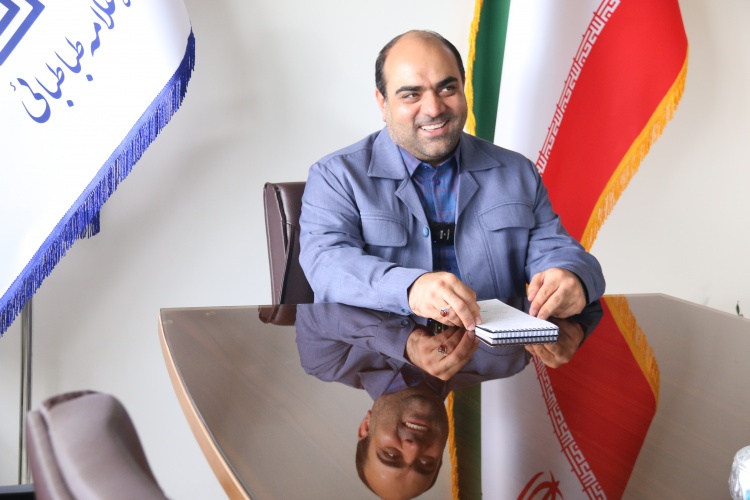 گفت‌وگو، اعتماد و تعیین مرزها؛ سه‌ضلعی تربیت فناورانه در خانواده‌ها باشند
