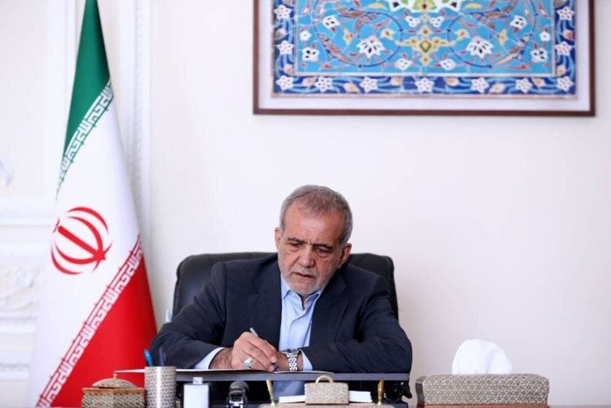 پزشکیان قهرمانی تیم ملی کشتی آزاد کشورمان را تبریک گفت
