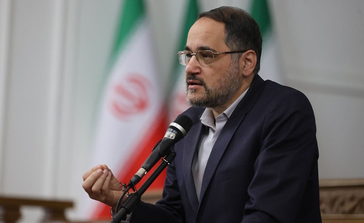 نگاهداری: ضریب شرافت مانع وطن‌فروشی می‌شود