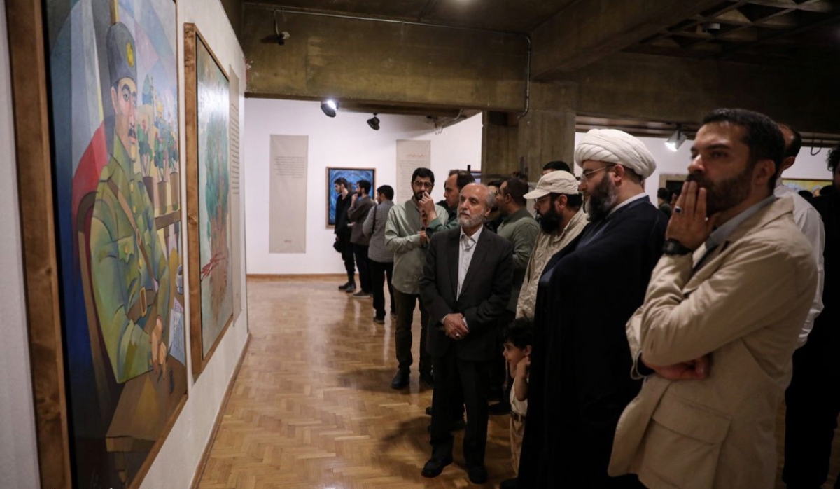 نمایشگاه «بسیجی» افتتاح شد  روایتی از قهرمانان دهه ۷۰ تا امروز