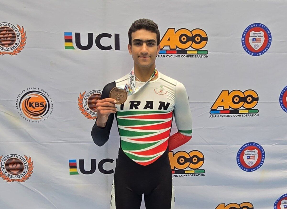 با کمک پدرم توانستم یکی از بروزترین دوچرخه‌های جاده را تهیه کنم  در اوج آمادگی هستم