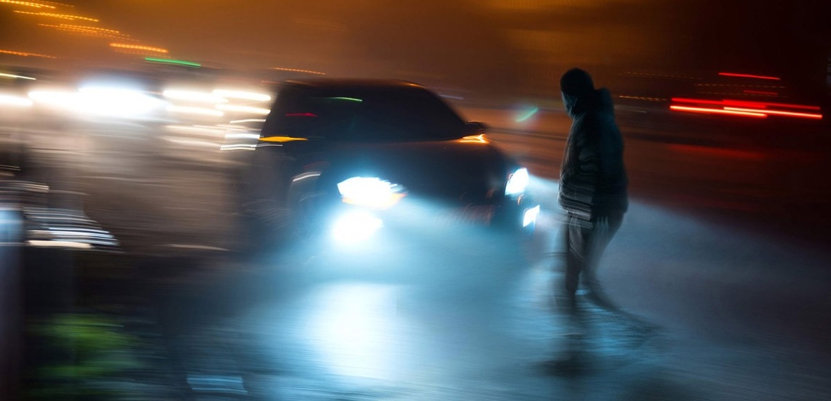 تصادف BMW با عابر پیاده حادثه آفرید