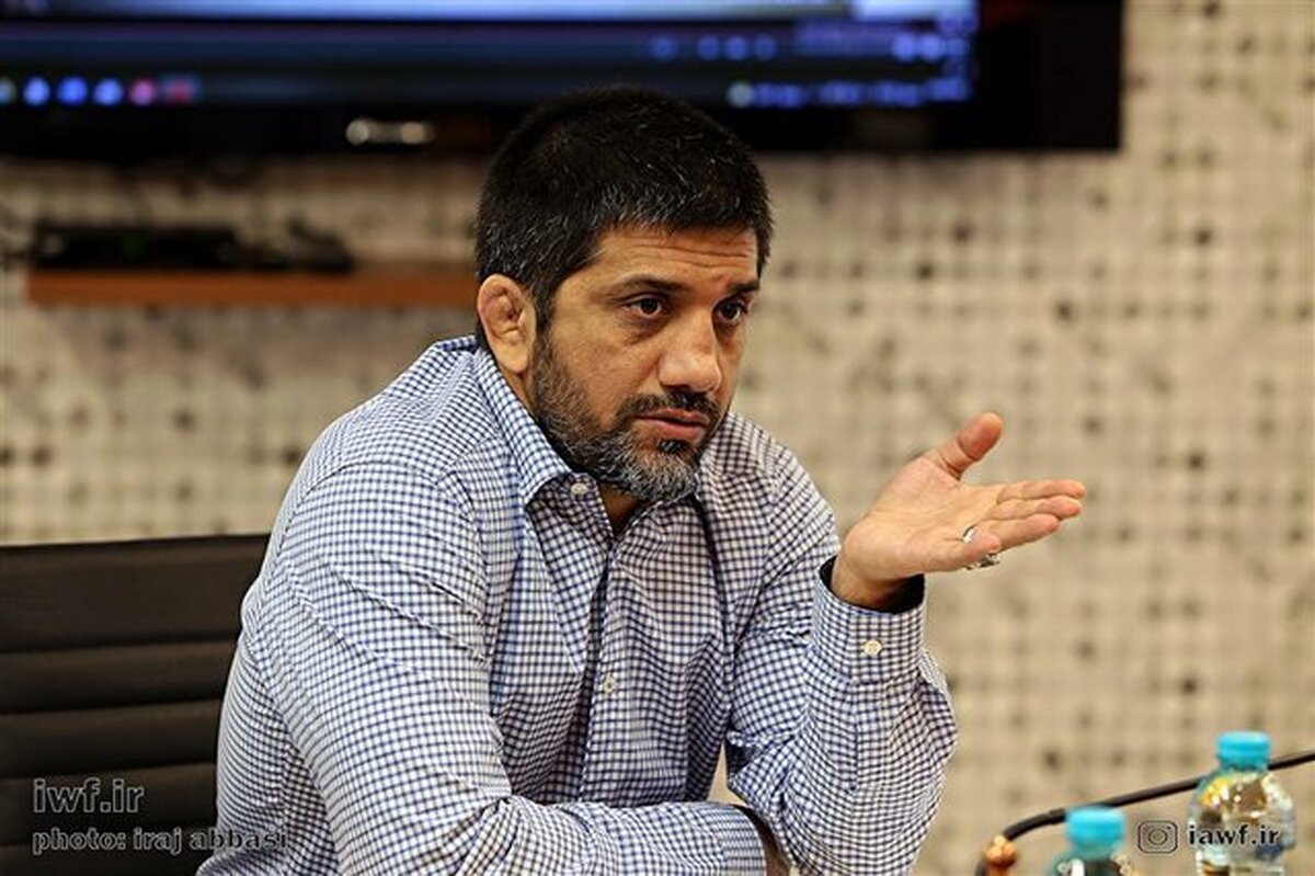 دبیر: مقام معظم رهبری گفتند دعایت می‌کنم  تصمیمم در مورد درستکار فنی نبود؛ او و رنگرز اینطور زندگی کنند ۶ ماه دیگر شهید می‌شوند!