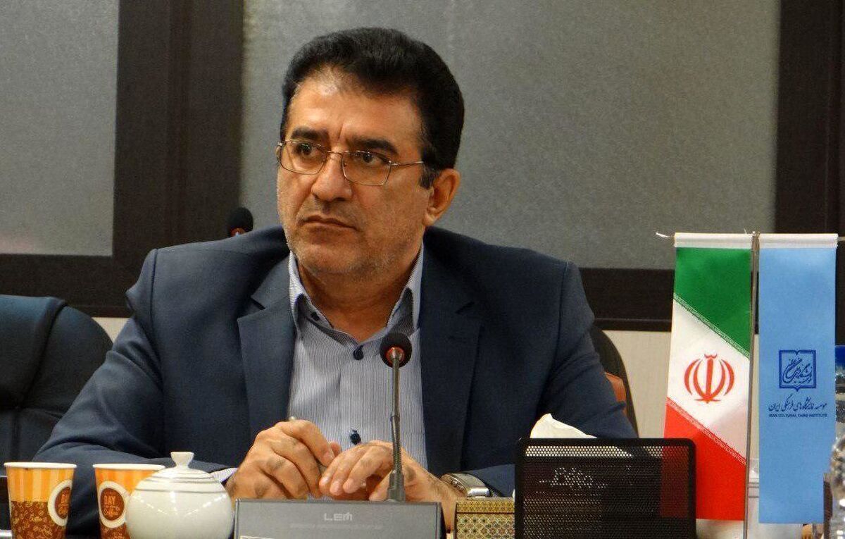 قادر آشنا: تنوع مراکز فرهنگی مانع احیای کارکرد واقعی مساجد
