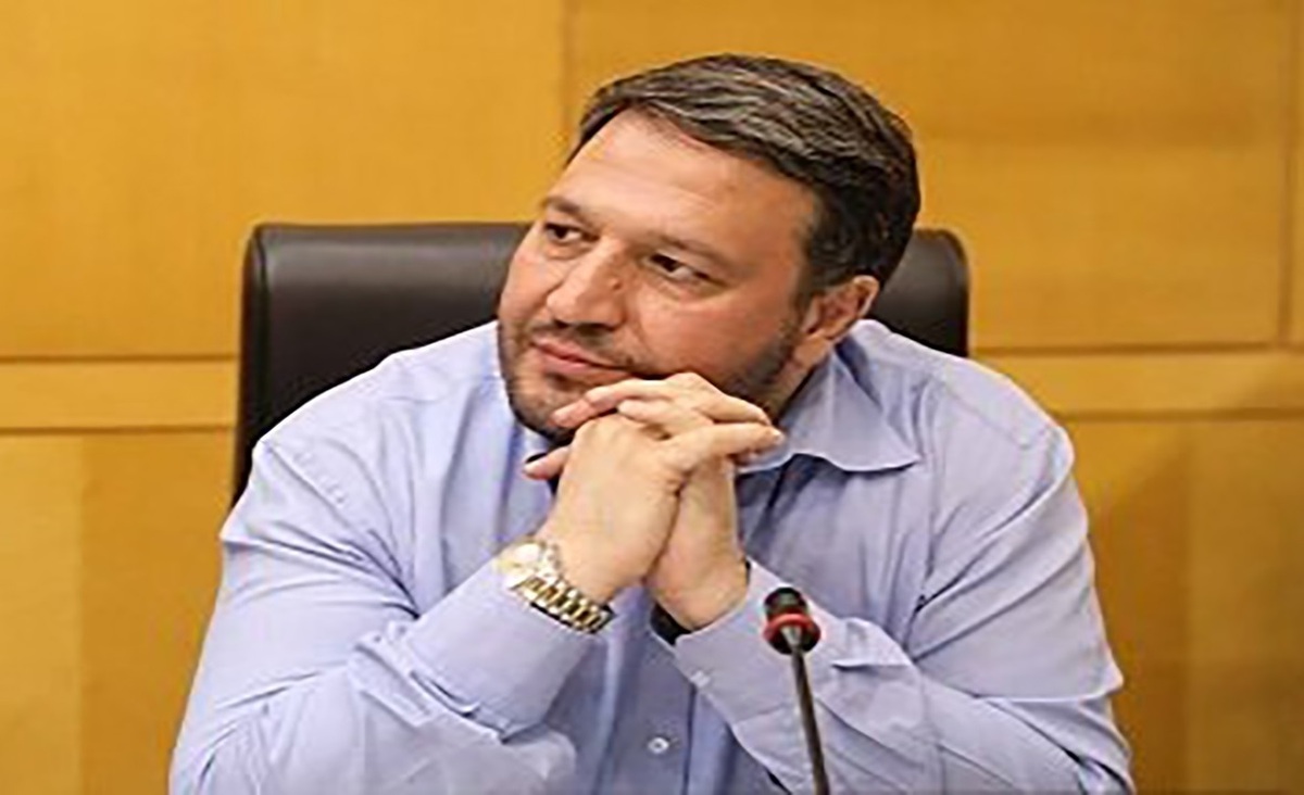 رشیدی: بانک مرکزی راه صادرات و تولید را قفل کرده است