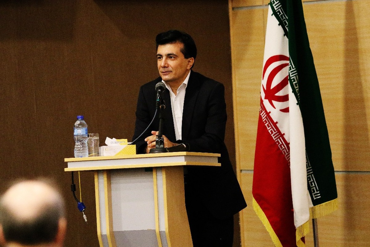 رفعتی: ورزشگاه یادگار امام و شهید نصیری مهر آماده می‌شوند  مسئول ورزشگاه آزادی شرکت توسعه است+فیلم