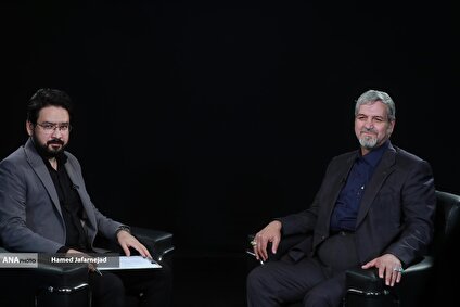 گفت و گو با مصطفی کواکبیان