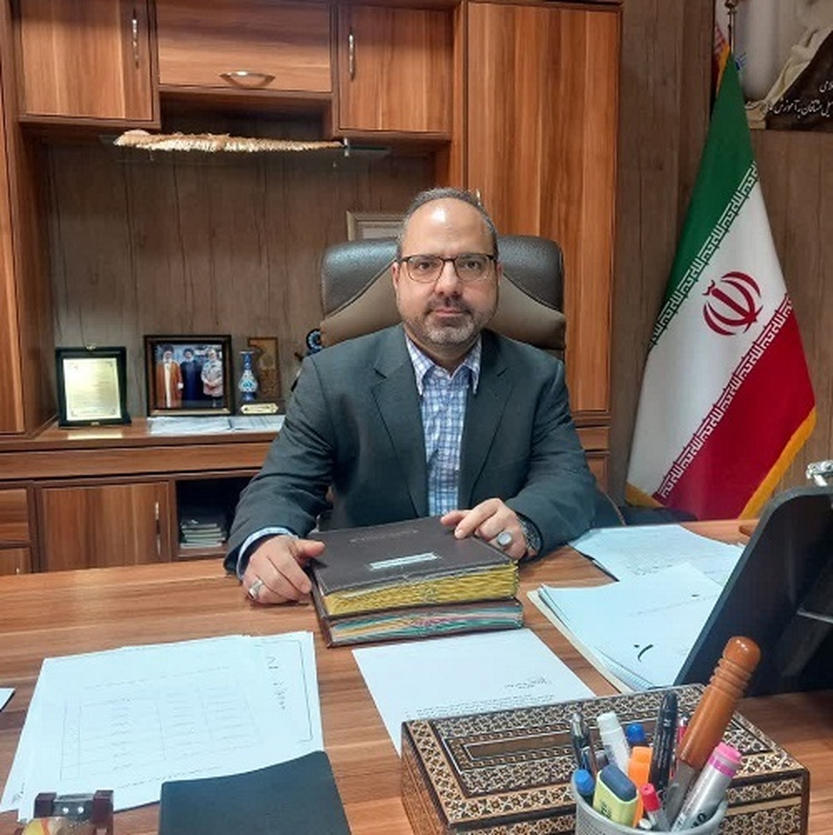 همدلی برای آیندهای روشن؛ موفقیت دانشگاه آزاد مرهون تلاش بیوقفه کارمندان است