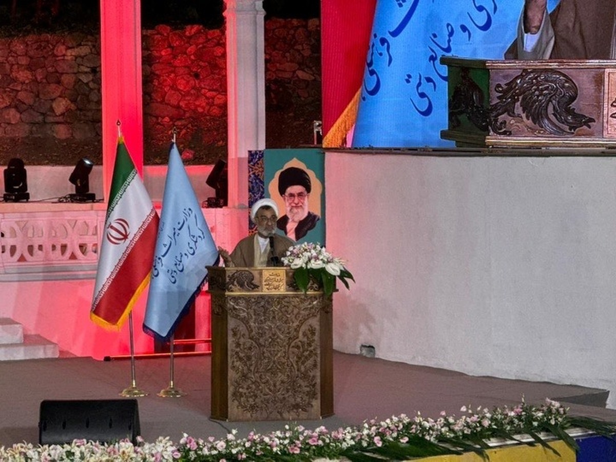 میراثفرهنگی «جریانی زنده از تاریخ» است نه اشیای بازمانده ۳ چهره ای که حلقه اتصال حکمت ایرانی و اسلامیاند