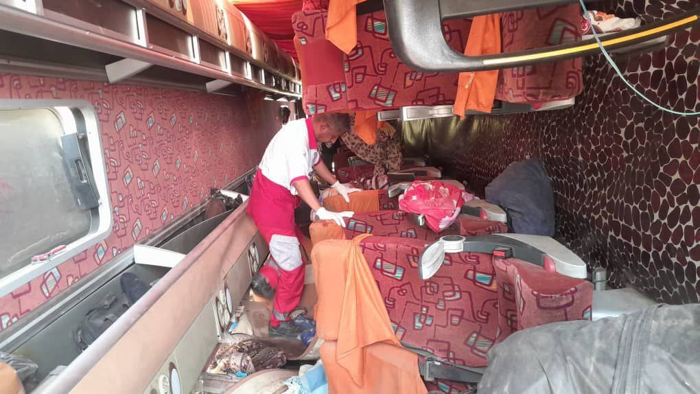 واژگونی اتوبوس در محور شوش به اهواز با ۲ کشته+ تصاویر