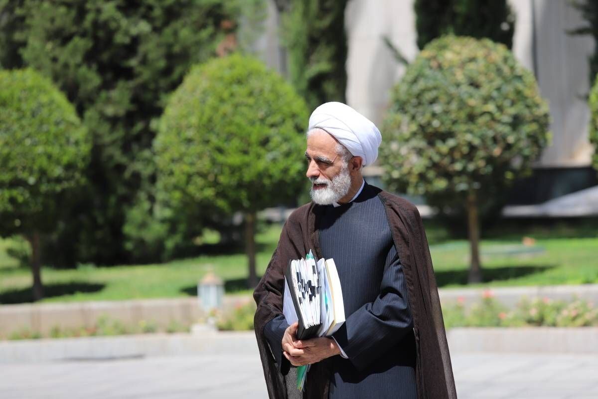 انصاری: دولت گامهای مؤثری در رفع موانع کسب و کار و استیفای حقوق مردم برداشته است مردم باید به عملکرد یک ساله ما نمره بدهند