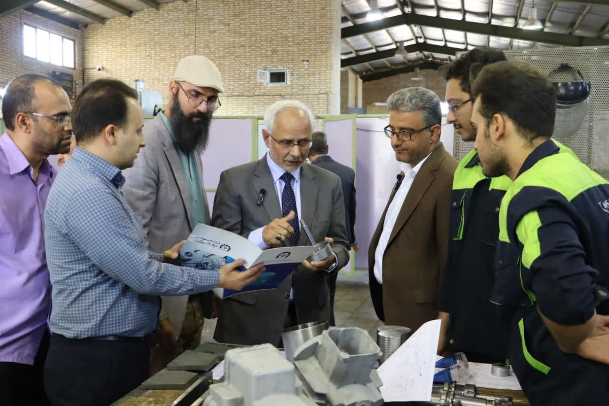 تقویت توانمندیهای داخلی در سایه تحریمها؛ دانشگاه آزاد خمینیشهر الگویی موفق در ارتباط با صنعت