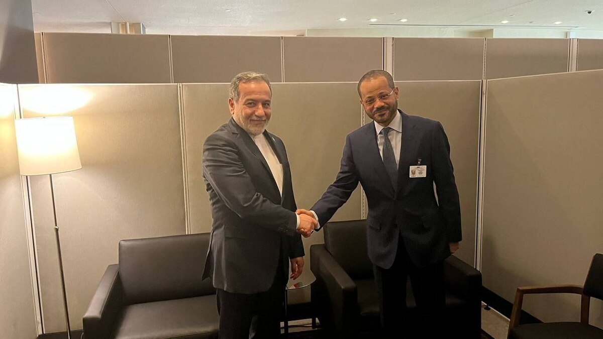 وزرای خارجه ایران و عمان دیدار کردند  تبادل نظر در باب موضوع هسته‌ای+فیلم