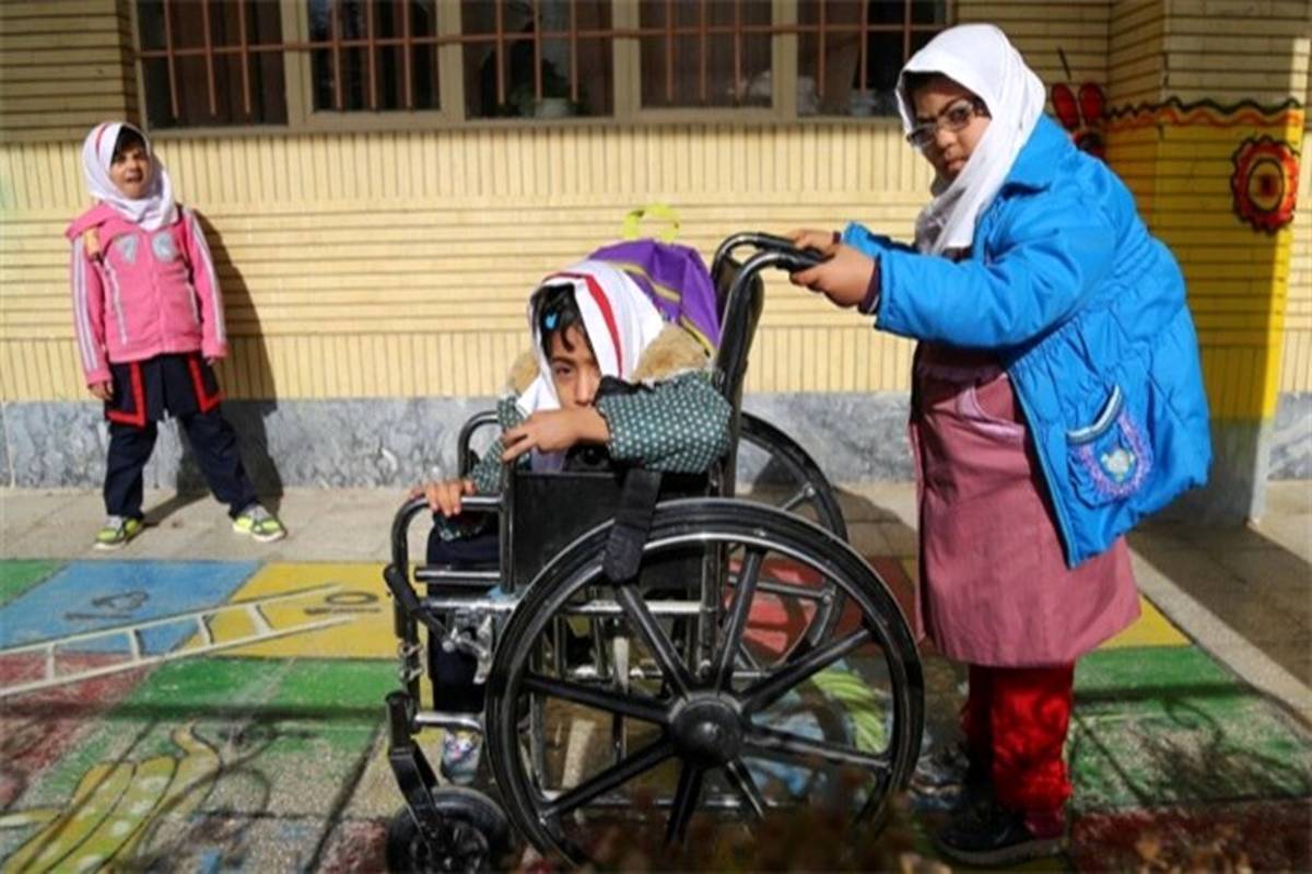 قاسمی: با حضور ۸۲ هزار دانش‌آموز استثنایی سال تحصیلی را آغاز می‌کنیم