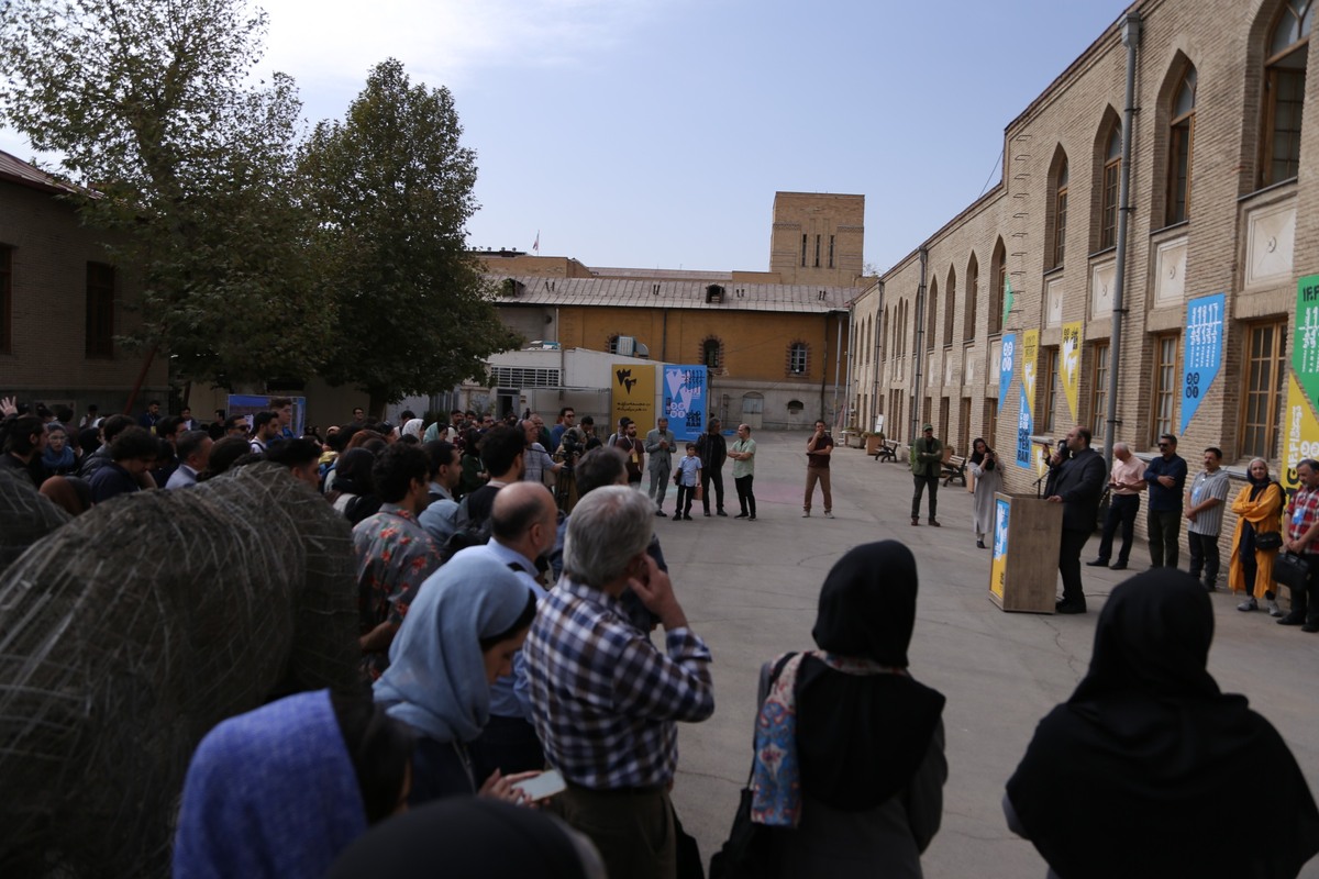 آغاز سی‌ودومین جشنواره هنر‌های تجسمی جوانان در دانشگاه هنر؛ کارگاه‌ها، اساتید و آینده‌سازان هنر در کنار هم