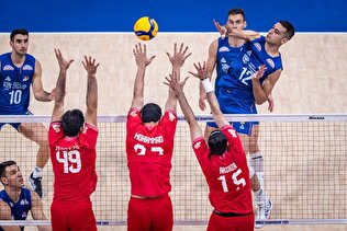 والیبال قهرمانی جهان| کسب پیروزی تیم ملی با چنگ و دندان/ شاگردان پیاتزا تا ست پنجم جنگیدند