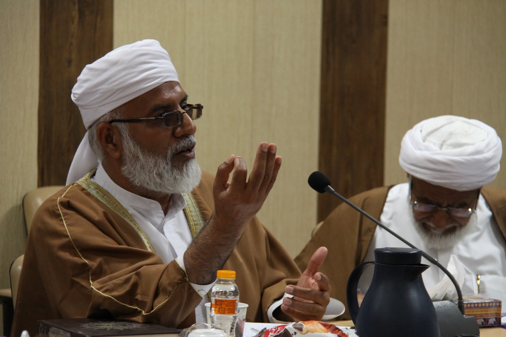 جوانان در تیررس؛ عبور دشمن از مرزهای مذهبی و حمله مستقیم به ریشههای دینداری جوانان در تیررس؛ عبور دشمن از مرزهای مذهبی و حمله مستقیم به ریشههای دینداری