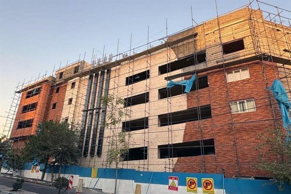 ساخت پارکینگ طبقاتی در میدان حر