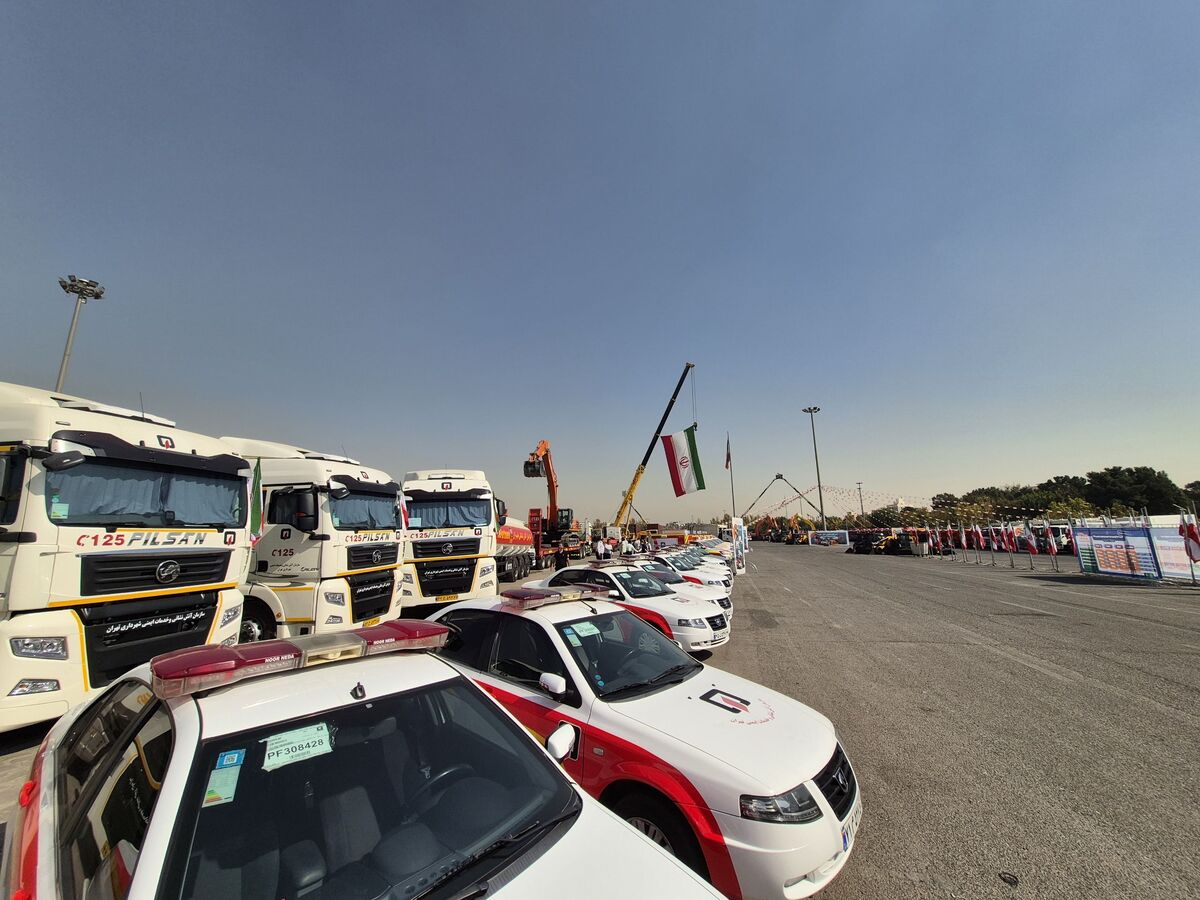 رونمایی از بسته 4 هزار میلیارد تومانی توسعه ماشین‌آلات خدمات شهری در تهران