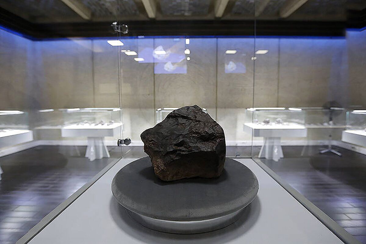 روایت سنگهای کیهانی در قلب تهران؛ نمایش سه هزار قطعه از مهمانان آسمان روایت سنگهای کیهانی در قلب تهران؛ نمایش سه هزار قطعه از مهمانان آسمان