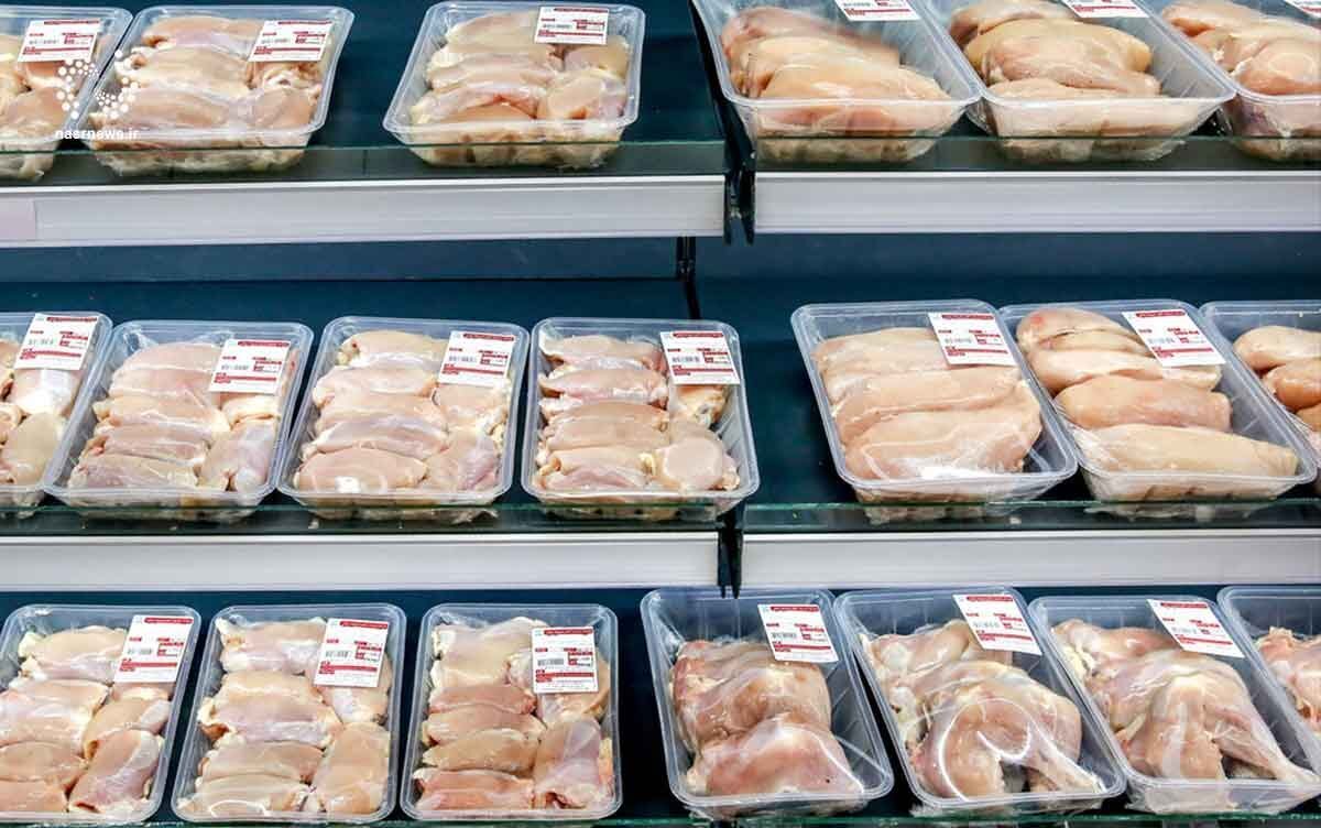 تأخیر در تأمین نهاده‌ها، تولیدمرغ کافی اما عرضه ناکافی! درخواست شکستن سد استانی و کنترل قیمت قطعه‌ای مرغ