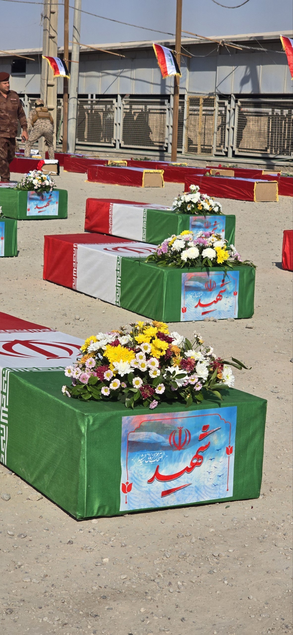 ورود پیکرهای طیبه ۴۴ شهید تازه تفحص از مرز شلمچه به کشور + فیلم ورود پیکرهای طیبه ۴۴ شهید تازه تفحص از مرز شلمچه به کشور + فیلم